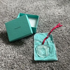 🌹Vintage Tiffany & Co. Bow Box crystal ornament